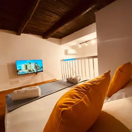 Np Spaccanapoli 4* Νάπολη