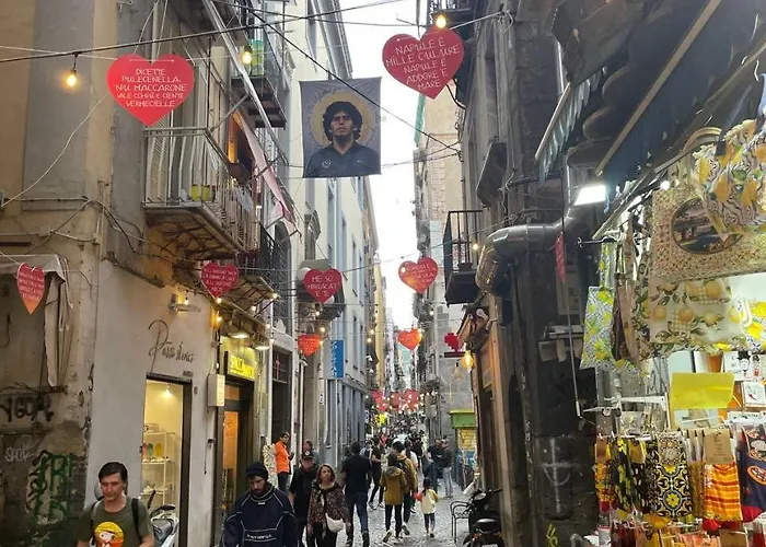 Np Spaccanapoli Nápoles