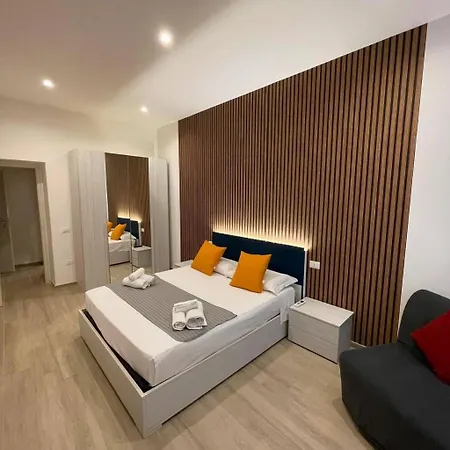 Np Spaccanapoli Guest house Naples