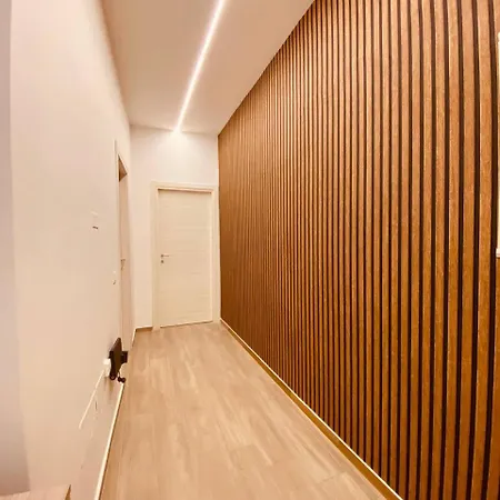 Konukevi Np Spaccanapoli 4*
