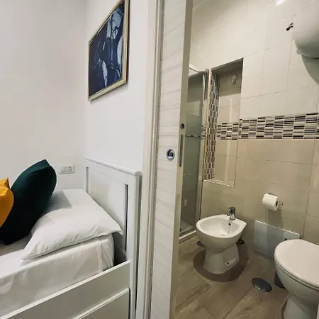 Np Spaccanapoli Guest house *