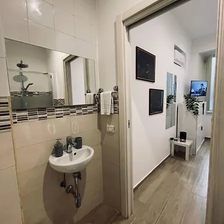 Np Spaccanapoli 4* 나폴리